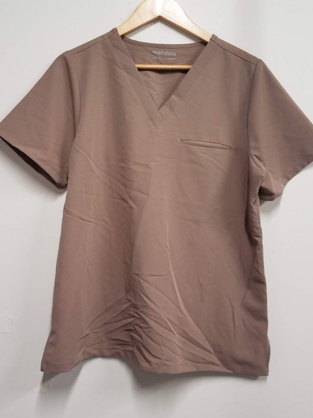 Mandala Scrub Top Womens Large L Pocket Equa-Tek Mocha Short Sleeve Shirt PO-25K